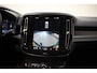 Volvo XC40 P8 Recharge AWD R-Design 78kWh 3-Fase [ Harman/Kardon Stuur-&Stoelverwarming Navi Camera Apple/Android ]