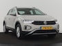 Volkswagen T-Roc 1.0 TSI Life | Stoelverwarming | Carplay | Adaptive cruise | Virtual Cockpit | Full LED | Park Assist | Airco | Bluetooth