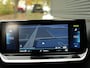 Peugeot e-2008 I GT EV 50kWh 136pk | SOH 99% I 3-Fase | Camera | Keyless Entry | Navigatie | Stoelverwarming | 3D Cockpit | Dode-hoek Bewaking