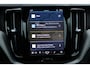 Volvo XC60 T6 Plug-in hybrid AWD Plus Black Edition | Actieve Luchtvering  | Premium audio by Harman Kardon  | 360 graden camera | Panoramadak met schuif-/kantelfunctie | Verwarmbare voorstoelen, achterbank en stuurwiel | 21 inch Lichtmetalen velgen |