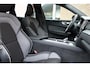 Volvo XC60 T6 Plug-in hybrid AWD Plus Black Edition | Actieve Luchtvering  | Premium audio by Harman Kardon  | 360 graden camera | Panoramadak met schuif-/kantelfunctie | Verwarmbare voorstoelen, achterbank en stuurwiel | 21 inch Lichtmetalen velgen |