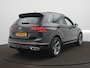 Volkswagen Tiguan 1.5 TSI R-Line Automaat - Trekhaak - Pano dak - Camera - Navigatie - ACC - LED
