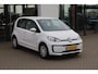 Volkswagen Up! 1.0 BMT move up! 60PK / 44kW, Achteruitrijcamera, parkeersensoren achter, multifunctioneel lederen stuurwiel, cruise control, bestuurdersstoel in hoogte verstelbaar, airco, radio, elektrische ramen voor, LED dagrijverlichting
