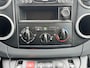 Peugeot Partner 120 1.6 e-HDI L1 Only export!!  Airco Cruise controle Navigatiesysteem 3-Persoons Schuifdeur Trekhaak 1160kg trekgewicht Sitebars Telefoonverbinding