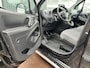 Peugeot Partner 120 1.6 e-HDI L1 Only export!!  Airco Cruise controle Navigatiesysteem 3-Persoons Schuifdeur Trekhaak 1160kg trekgewicht Sitebars Telefoonverbinding