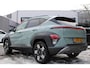 Hyundai Kona 1.6 GDI HEV Comf Smart Navi/led/Cam/Pdc/18"/Wint/Trekh. "RIJKLA