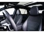 Mercedes-Benz E-klasse 300 e AMG Line Trekhaak - Panoramadak - Stoelverwarming - Burmester - Cruisecontrol met afstandsregeling - Sportstoelen - Warmtewerend/donkergetint glas -