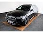 Mercedes-Benz E-klasse 300 e AMG Line Trekhaak - Panoramadak - Stoelverwarming - Burmester - Cruisecontrol met afstandsregeling - Sportstoelen - Warmtewerend/donkergetint glas -