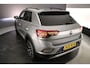 Volkswagen T-Roc Life Edition 1.0 TSI 115pk Adaptive cruise control, Achteruitrijcamera, App connect, LED koplampen, Navigatie, Parkeersensoren, Keyless entry, DAB, Radio, Airco