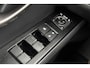 Lexus UX 250h F Sport Line / Head-Up display / Dode hoek detectie / 360 camera rondom / Adatieve Cruise Control / Electrische verstelbare bestuurdersstoel met geheugen / Stoelverwaming / Stuurverwarming / Groot scherm / Trekhaak