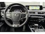 Lexus UX 250h F Sport Line / Head-Up display / Dode hoek detectie / 360 camera rondom / Adatieve Cruise Control / Electrische verstelbare bestuurdersstoel met geheugen / Stoelverwaming / Stuurverwarming / Groot scherm / Trekhaak