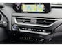 Lexus UX 250h F Sport Line / Head-Up display / Dode hoek detectie / 360 camera rondom / Adatieve Cruise Control / Electrische verstelbare bestuurdersstoel met geheugen / Stoelverwaming / Stuurverwarming / Groot scherm / Trekhaak