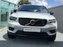 Volvo XC40 1.5 T2 R-Design Automaat / Camera achter / BLIS / Pilot assist / Nubuck bekleding / Carplay / Elek. bedienbare achterklep /