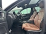 Volvo XC40 Recharge P8 AWD R-Design / Pano. dak / Trekhaak / Black Edition / Elek. verstelbare stoelen / Voorstoelen verwarmd / 360 camera / Harman Kardon / Leder / Keyless /