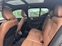 Volvo XC40 Recharge P8 AWD R-Design / Pano. dak / Trekhaak / Black Edition / Elek. verstelbare stoelen / Voorstoelen verwarmd / 360 camera / Harman Kardon / Leder / Keyless /