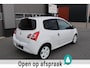 Renault Twingo 1.2 16V Dynamique / cruisecontrol/stuurbekrachteging/15'' Netjes