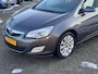 Opel Astra 1.4 Turbo Sport 140PK! Schuifdak l Stoelverwarming l Airco l LMV l Cruise l PDC V+A! TOPSTAAT!