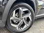 Hyundai Tucson 1.6 T-GDI PHEV 265pk Premium Sky 4WD (299,- p/m Demo Deal!) | Leder | Carplay | Climate | Keyless | Navigatie | Elek. Klep | Full - Led | 360 Camera | KRELL Audio | Elek. Stoelen | 19" Lichtmetaal | Winterpakket | Stoelventilatie | Panoramadak | Dodehoek Detectie