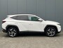 Hyundai Tucson 1.6 T-GDI 265pk PHEV Premium 4WD (299,- p/m Demo Deal!) | Leder | Carplay | Climate | Keyless | Navigatie | Elek. Klep | Full - Led | 360 Camera | KRELL Audio | Elek. Stoelen | 19" Lichtmetaal | Winterpakket | Stoelventilatie | Dodehoek Detectie