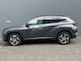 Hyundai Tucson 1.6 T-GDI 265pk PHEV Comfort Smart 4WD (299,- p/m Demo Deal!) | Climate | Camera | Carplay | Keyless | Navigatie | Full - Led | Elek. Klep | Winterpakket | 19" Lichtmetaal | Krell Audio | Digitale Cockpit | Parkeer Assistent | Adapt. Cruisecontrol
