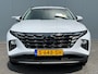 Hyundai Tucson 1.6 T-GDI 265pk PHEV Comfort Smart 4WD (299,- p/m Demo Deal!) | Climate | Camera | Carplay | Keyless | Navigatie | Full - Led | Elek. Klep | Winterpakket | 19" Lichtmetaal | Krell Audio | Digitale Cockpit | Parkeer Assistent | Adapt. Cruisecontrol