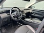 Hyundai Tucson 1.6 T-GDI 265pk PHEV Premium 4WD (299,- p/m Demo Deal!) | Leder | Carplay | Climate | Keyless | Navigatie | Elek. Klep | Full - Led | 360 Camera | KRELL Audio | Elek. Stoelen | 19" Lichtmetaal | Winterpakket | Stoelventilatie | Dodehoek Detectie | Digitale Cockpit | Adapt. Cruisecontrol | Parkeer Assistent | 1e Eigenaar