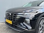 Hyundai Tucson 1.6 T-GDI 265pk PHEV Premium 4WD (299,- p/m Demo Deal!) | Leder | Carplay | Climate | Keyless | Navigatie | Elek. Klep | Full - Led | 360 Camera | KRELL Audio | Elek. Stoelen | 19" Lichtmetaal | Winterpakket | Stoelventilatie | Dodehoek Detectie | Digitale Cockpit | Adapt. Cruisecontrol | Parkeer Assistent | 1e Eigenaar