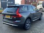 Volvo XC60 2.0 T6 Recharge 340 pk AWD Inscription Exclusive Navigatie Panoramdak 19 Inch Velgen Luchtvering Carplay Google Harman Kardon Leder Elek Stoelen + Verwarming ACC Head Up Camera NL Auto Plug in Hybride