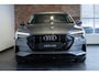 Audi E-tron 55 quattro Business edition Plus 95 kWh | Panoramadak | Luchtvering | 1ste Eigenaar | Dealeronderhouden | Lederenbekleding | Parkeercamera | Audi smartphone interface | Parkeersensoren voor + achter | Electrische bedienbare voorstoelen