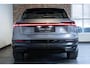 Audi E-tron 55 quattro Business edition Plus 95 kWh | Panoramadak | Luchtvering | 1ste Eigenaar | Dealeronderhouden | Lederenbekleding | Parkeercamera | Audi smartphone interface | Parkeersensoren voor + achter | Electrische bedienbare voorstoelen