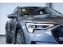 Audi E-tron 55 quattro Business edition Plus 95 kWh | Panoramadak | Luchtvering | 1ste Eigenaar | Dealeronderhouden | Lederenbekleding | Parkeercamera | Audi smartphone interface | Parkeersensoren voor + achter | Electrische bedienbare voorstoelen