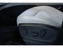 Audi E-tron 55 quattro Business edition Plus 95 kWh | Panoramadak | Luchtvering | 1ste Eigenaar | Dealeronderhouden | Lederenbekleding | Parkeercamera | Audi smartphone interface | Parkeersensoren voor + achter | Electrische bedienbare voorstoelen