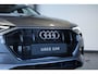 Audi E-tron 55 quattro Business edition Plus 95 kWh | Panoramadak | Luchtvering | 1ste Eigenaar | Dealeronderhouden | Lederenbekleding | Parkeercamera | Audi smartphone interface | Parkeersensoren voor + achter | Electrische bedienbare voorstoelen