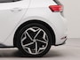 Volkswagen ID.3 First Plus 58 kWh incl. afneembare trekhaak | SoH 94,4% | Afneembare trekhaak | Apple Carplay  | Navigatie | Achteruitrij camera | Voorstoelen verwarmd | Wifi | Spraakbediening | Parkeersensoren voor en achter |