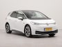 Volkswagen ID.3 First Plus 58 kWh incl. afneembare trekhaak | SoH 94,4% | Afneembare trekhaak | Apple Carplay  | Navigatie | Achteruitrij camera | Voorstoelen verwarmd | Wifi | Spraakbediening | Parkeersensoren voor en achter |