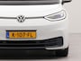 Volkswagen ID.3 First Plus 58 kWh incl. afneembare trekhaak | SoH 94,4% | Afneembare trekhaak | Apple Carplay  | Navigatie | Achteruitrij camera | Voorstoelen verwarmd | Wifi | Spraakbediening | Parkeersensoren voor en achter |
