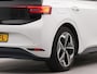 Volkswagen ID.3 First Plus 58 kWh incl. afneembare trekhaak | SoH 94,4% | Afneembare trekhaak | Apple Carplay  | Navigatie | Achteruitrij camera | Voorstoelen verwarmd | Wifi | Spraakbediening | Parkeersensoren voor en achter |