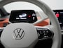 Volkswagen ID.3 First Plus 58 kWh incl. afneembare trekhaak | SoH 94,4% | Afneembare trekhaak | Apple Carplay  | Navigatie | Achteruitrij camera | Voorstoelen verwarmd | Wifi | Spraakbediening | Parkeersensoren voor en achter |