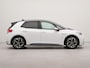 Volkswagen ID.3 First Plus 58 kWh incl. afneembare trekhaak | SoH 94,4% | Afneembare trekhaak | Apple Carplay  | Navigatie | Achteruitrij camera | Voorstoelen verwarmd | Wifi | Spraakbediening | Parkeersensoren voor en achter |
