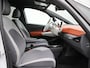 Volkswagen ID.3 First Plus 58 kWh incl. afneembare trekhaak | SoH 94,4% | Afneembare trekhaak | Apple Carplay  | Navigatie | Achteruitrij camera | Voorstoelen verwarmd | Wifi | Spraakbediening | Parkeersensoren voor en achter |