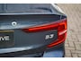 Volvo S60 2.0 B3 Plus Bright | Lederen bekleding | Adaptieve Cruise + Pilot Assist | Stoel & Stuurverwarming | Elek. Stoelen + Geheugen | Parkeer Camera | Google | Keyless Entry |