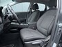 Hyundai Kona Electric 39 kWh 136pk Comfort | Carplay | Camera | Climate | Keyless | Navigatie | 17" Lichtmetaal | Parkeersensoren | Digitale Cockpit | Adapt. Cruisecontrol