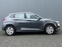 Hyundai Kona Electric 39 kWh 136pk Comfort | Carplay | Camera | Climate | Keyless | Navigatie | 17" Lichtmetaal | Parkeersensoren | Digitale Cockpit | Adapt. Cruisecontrol