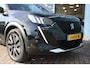 Peugeot e-2008 EV GT 50 kWh | Navigatie | Camera | Panorama/schuifdak | Stoelverwarming | Fase 3 | BTW |