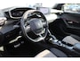 Peugeot e-2008 EV GT 50 kWh | Navigatie | Camera | Panorama/schuifdak | Stoelverwarming | Fase 3 | BTW |