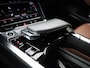 Audi E-tron 55 quattro Business edition Plus 95 kWh | Automaat | Leder | Apple Carplay / Android Auto | Panoramadak | Navigatie | Stoelverwarming | Memory Seats | Elektrische Achterklep | Virtual Cockpit | Bang & Olufsen Audio | Lichtmetalen Velgen |