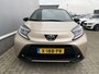 Toyota Aygo X 1.0 VVT-i S-CVT Premium / Schuifdak / JBL Audio / Stoelverwarming / Navigatie / Camera / Keyless Entry / 1ste eigenaarsauto.