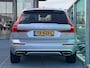Volvo XC60 2.0 T8 Twin Engine AWD R-Design Verwarmde stoelen voor, Panorama dak, Park assist, Apple Car Play-Android Auto