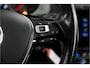 Volkswagen Golf 1.5 TSI Comfortline Business Trekhaak Stoelverwarming Camera Applecarplay ACC