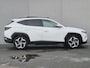 Hyundai Tucson 1.6 T-GDI HEV Premium Sky Automaat / Allseason banden / Trekgewicht 1650 kg / Elektrische achterklep / Glazen schuif- en kanteldak / Stuur-, Stoel en Achterbank verwarming / Adaptief CC / Stoelventilatie /